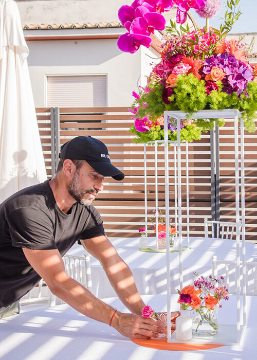<h1 style="font-size: 1.8rem"> Per i titolari Coincard  10% di sconto per ordinazioni online Mr Green è un Floral Designer che propone composizioni floreali, flower box e allestimenti oltre a consulenze per eventi. </h1>